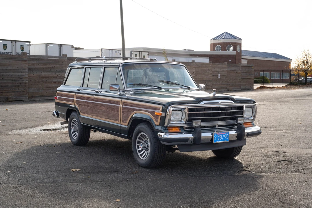1991 Jeep SJ Grand Wagoneer - Image 7 of 31