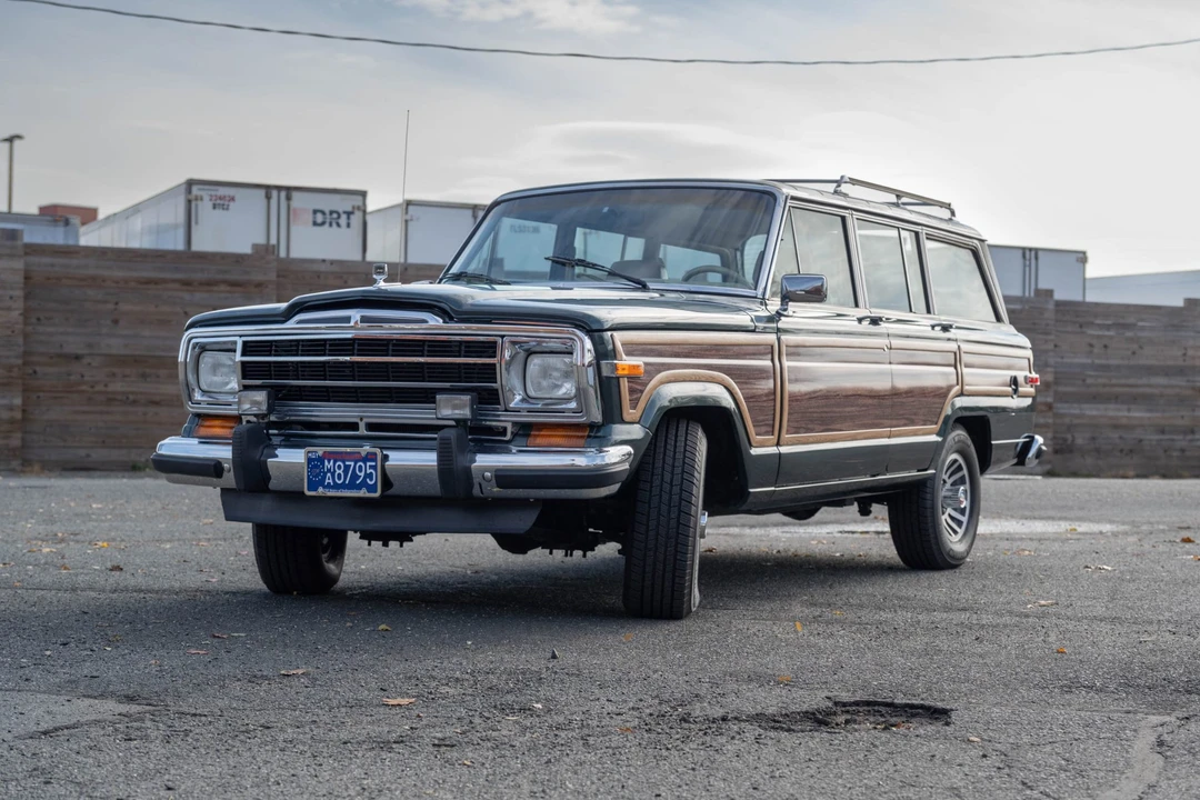 1991 Jeep SJ Grand Wagoneer - Image 4 of 31