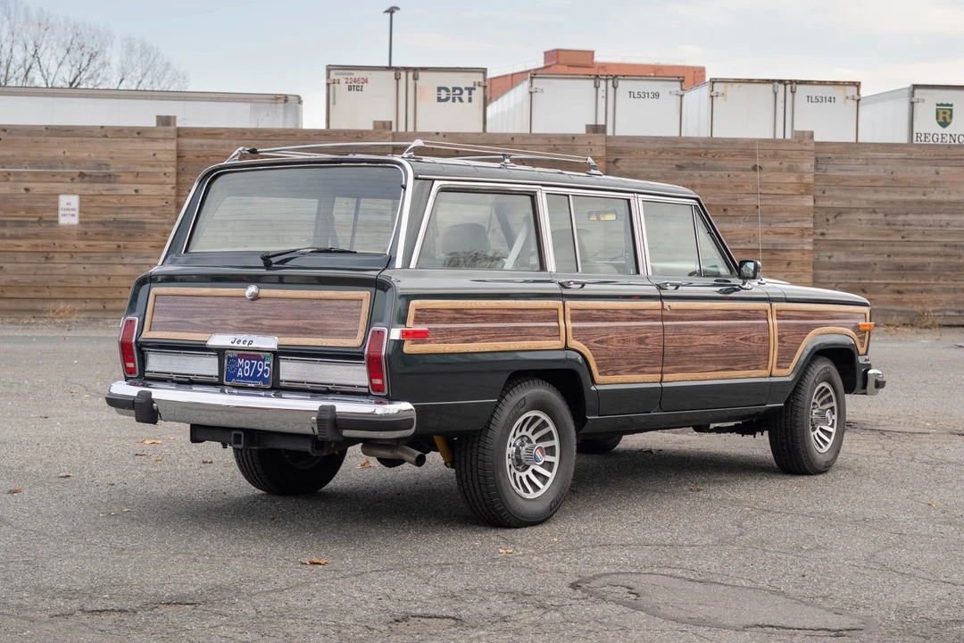 1991 Jeep SJ Grand Wagoneer - Image 9 of 31