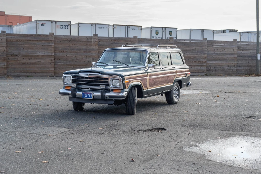 1991 Jeep SJ Grand Wagoneer - Image 2 of 31
