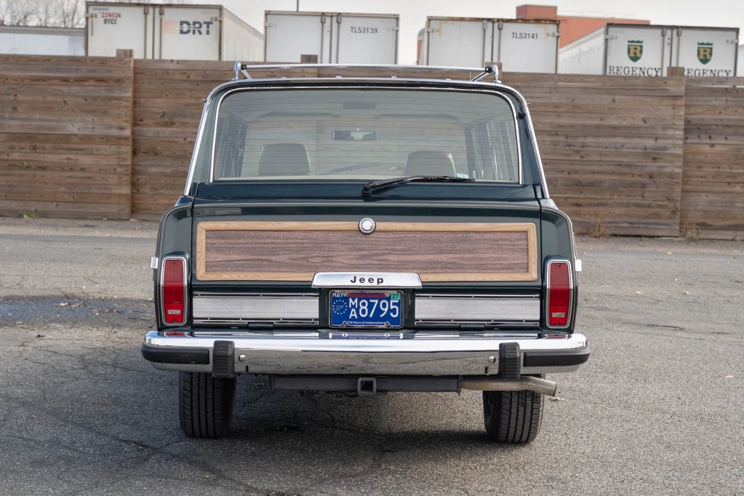 1991 Jeep SJ Grand Wagoneer - Image 10 of 31