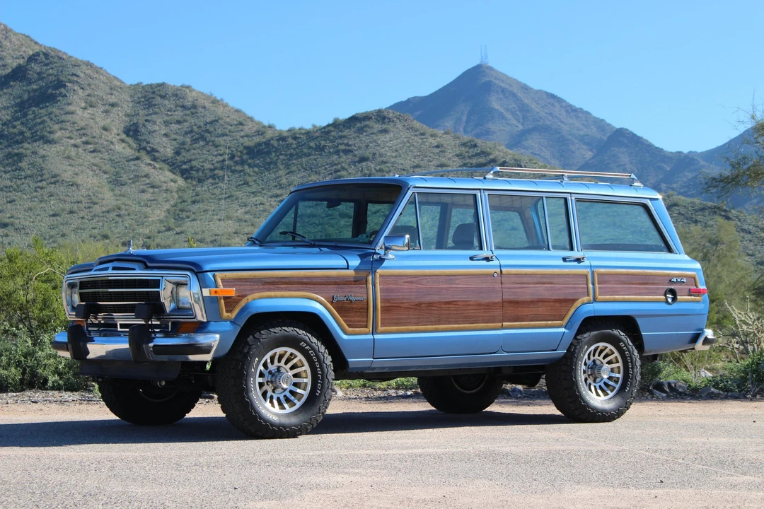 1991 Jeep SJ Grand Wagoneer - Image 4 of 31