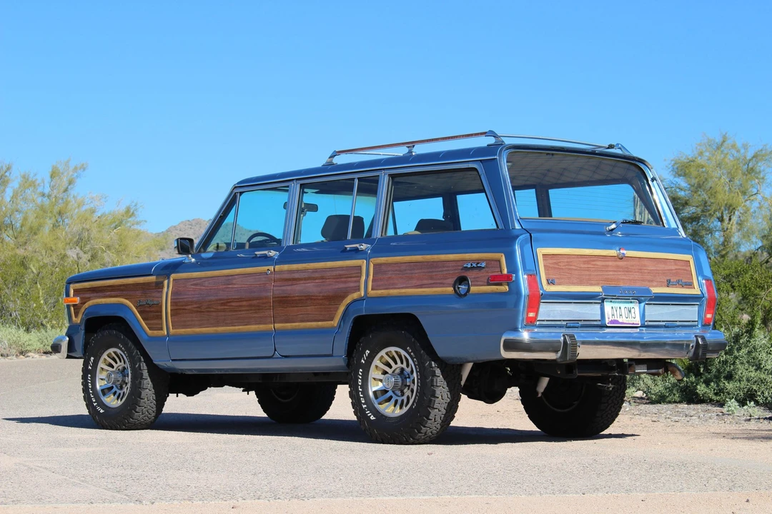 1991 Jeep SJ Grand Wagoneer - Image 7 of 31