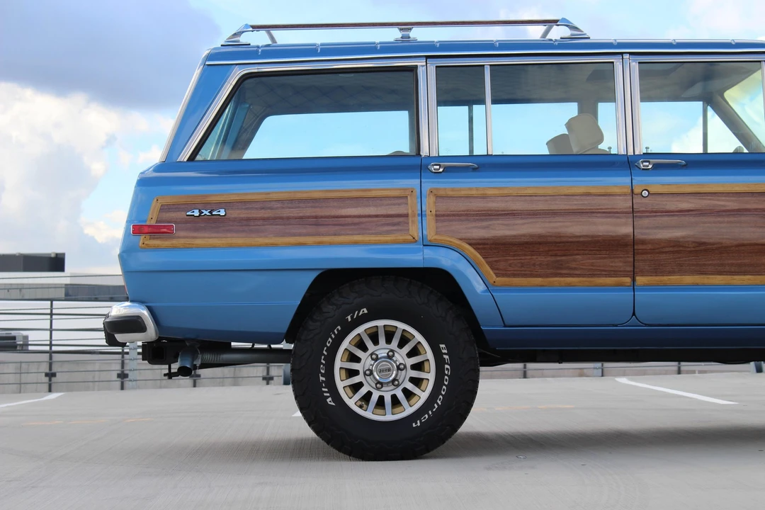 1991 Jeep SJ Grand Wagoneer - Image 18 of 31