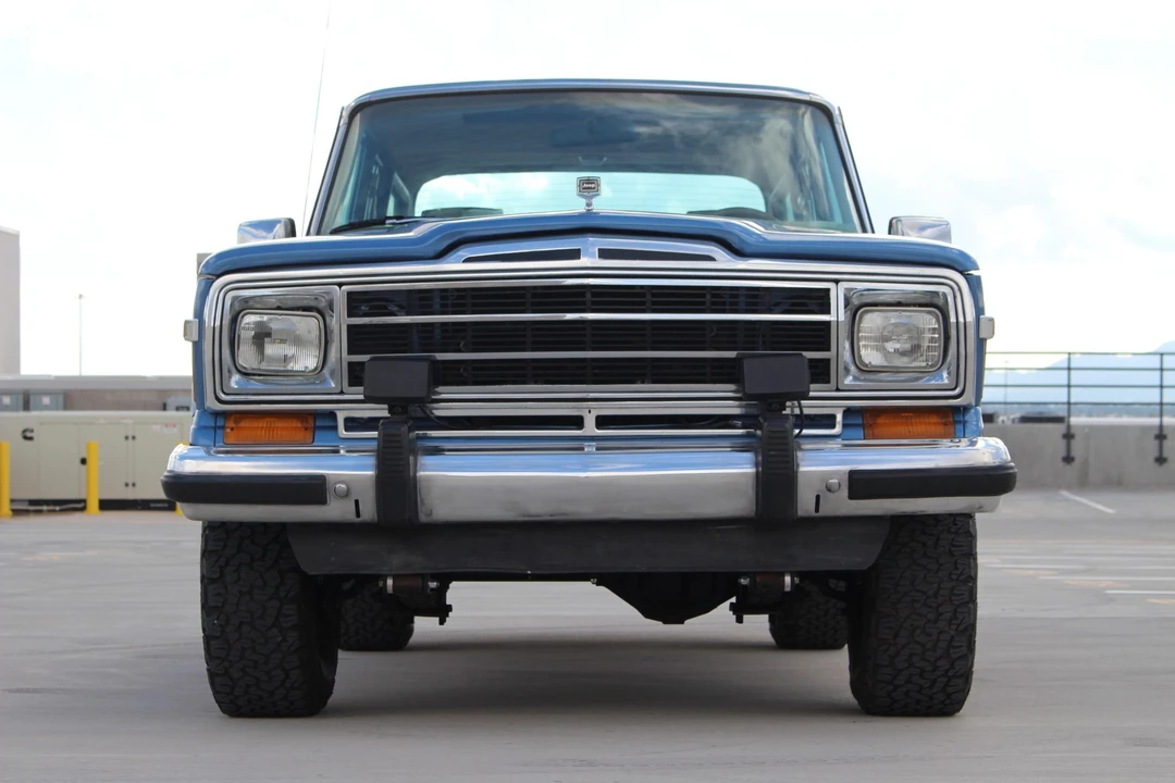 1991 Jeep SJ Grand Wagoneer - Image 13 of 31