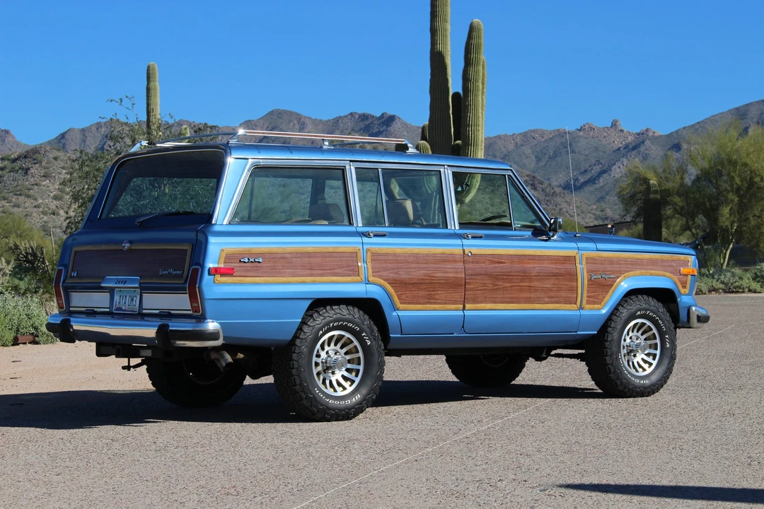 1991 Jeep SJ Grand Wagoneer - Image 8 of 31