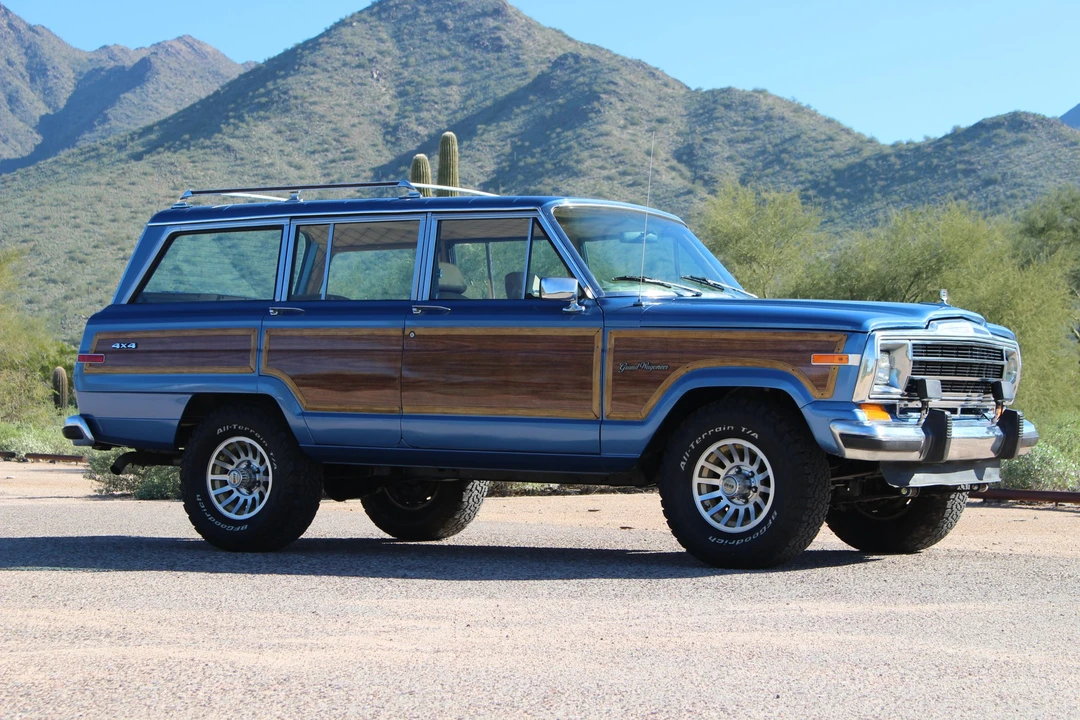 1991 Jeep SJ Grand Wagoneer - Image 10 of 31