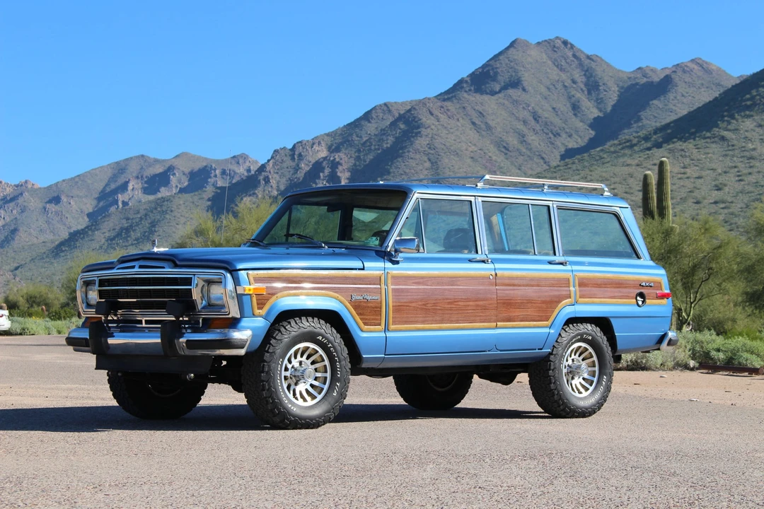 1991 Jeep SJ Grand Wagoneer - Image 2 of 31