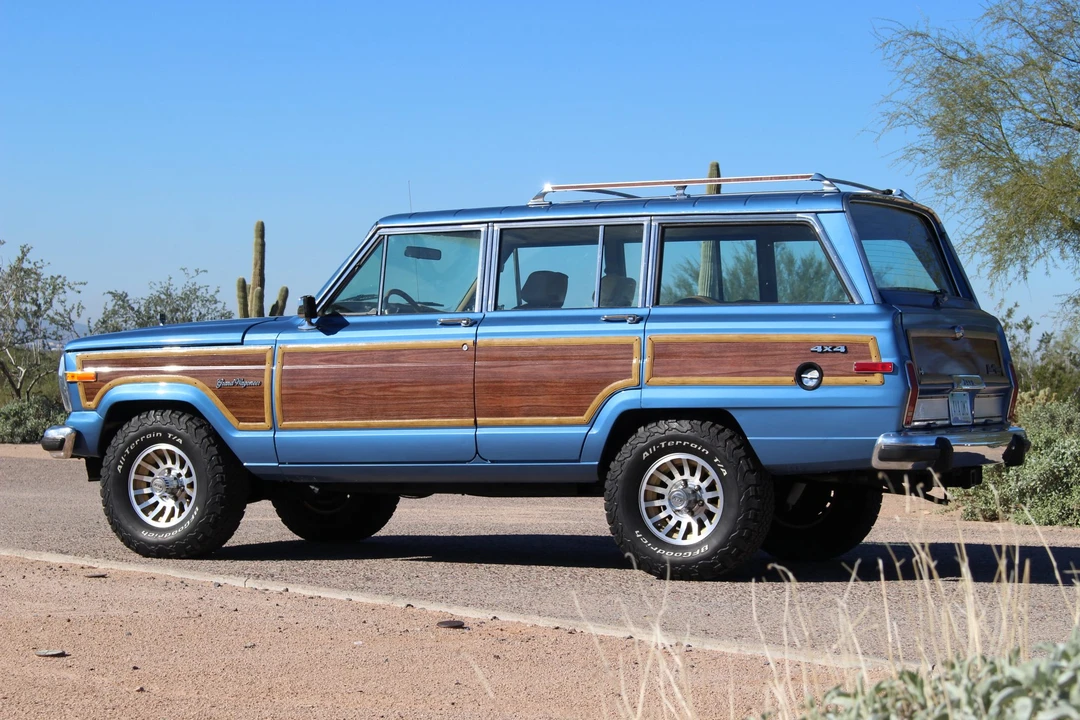 1991 Jeep SJ Grand Wagoneer - Image 6 of 31
