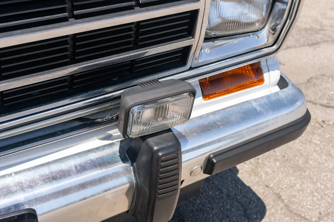 1991 Jeep SJ Grand Wagoneer - Image 20 of 31