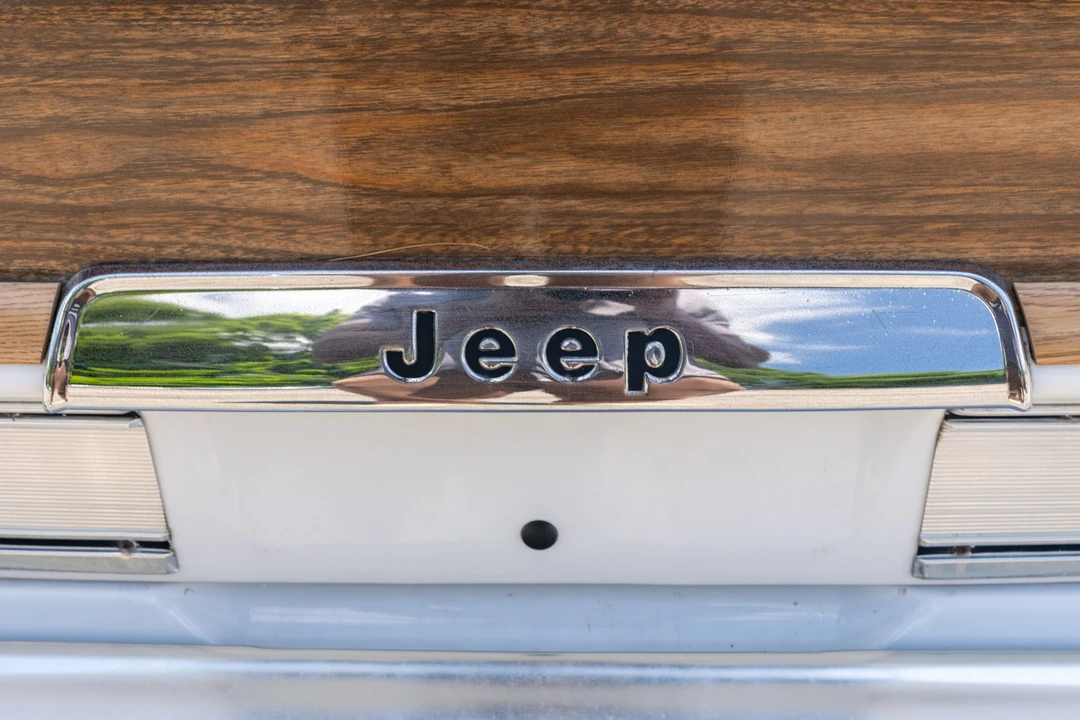 1991 Jeep SJ Grand Wagoneer - Image 30 of 31