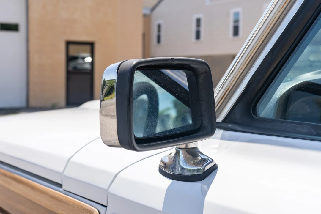 1991 Jeep SJ Grand Wagoneer - Image 23 of 31