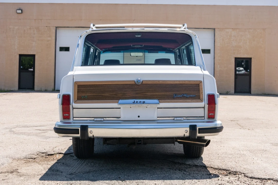 1991 Jeep SJ Grand Wagoneer - Image 5 of 31