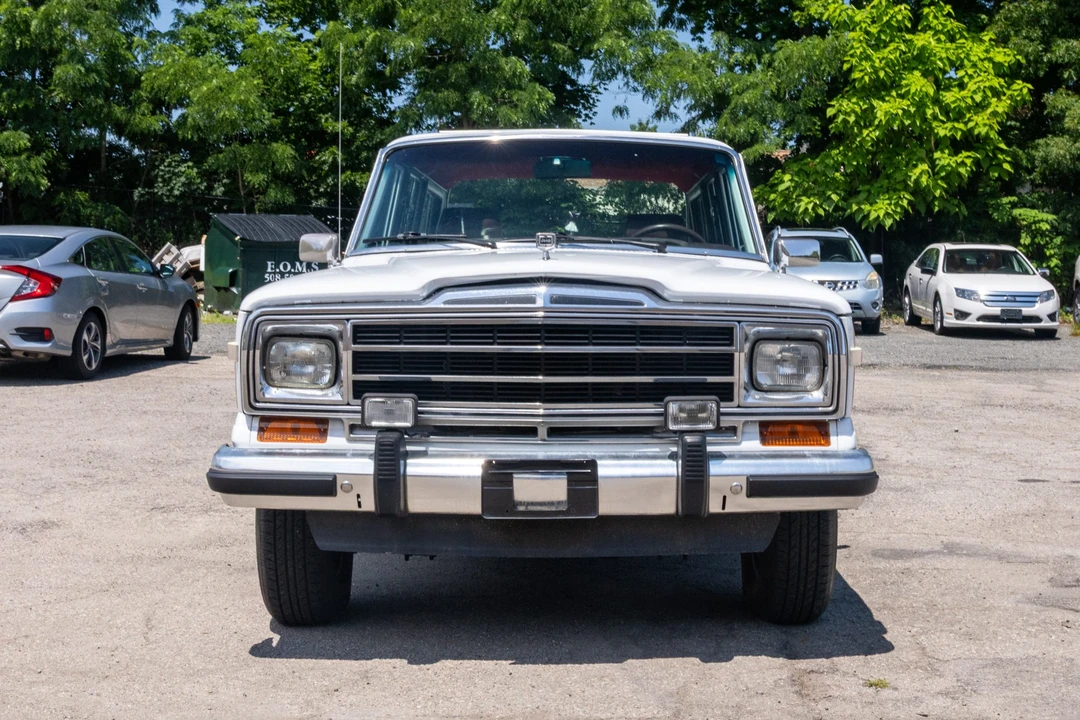 1991 Jeep SJ Grand Wagoneer - Image 10 of 31