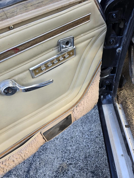 1991 Jeep SJ Grand Wagoneer - Image 22 of 31