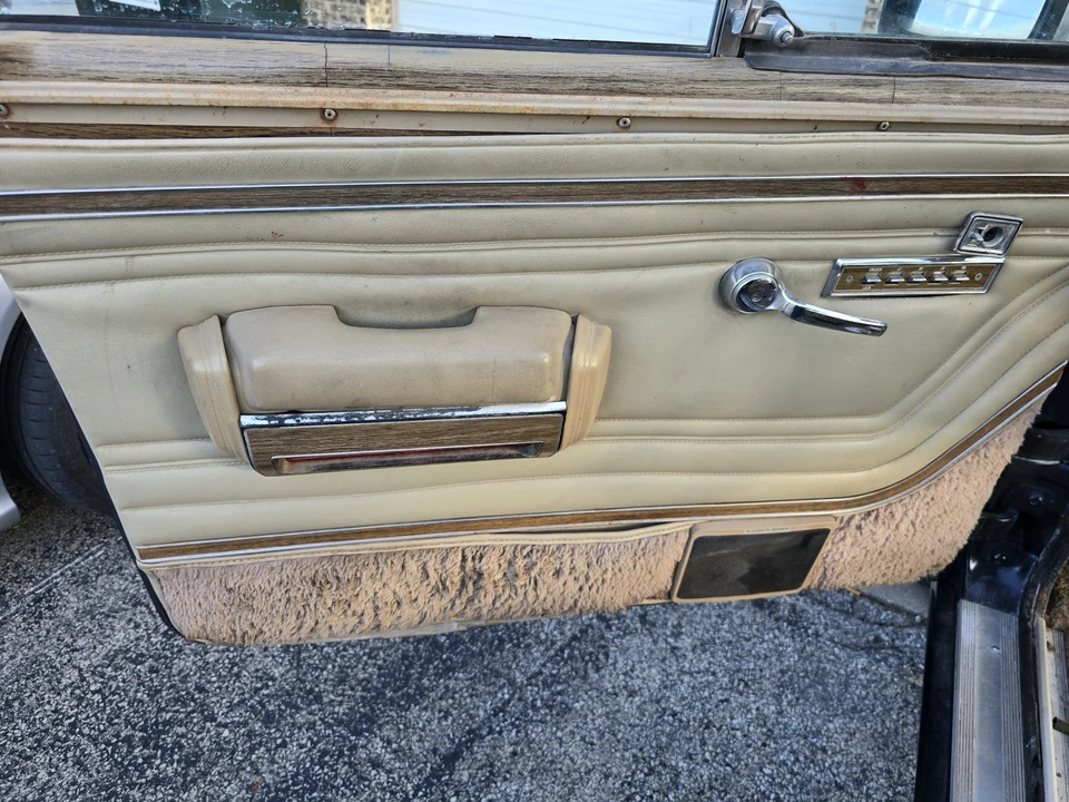 1991 Jeep SJ Grand Wagoneer - Image 21 of 31