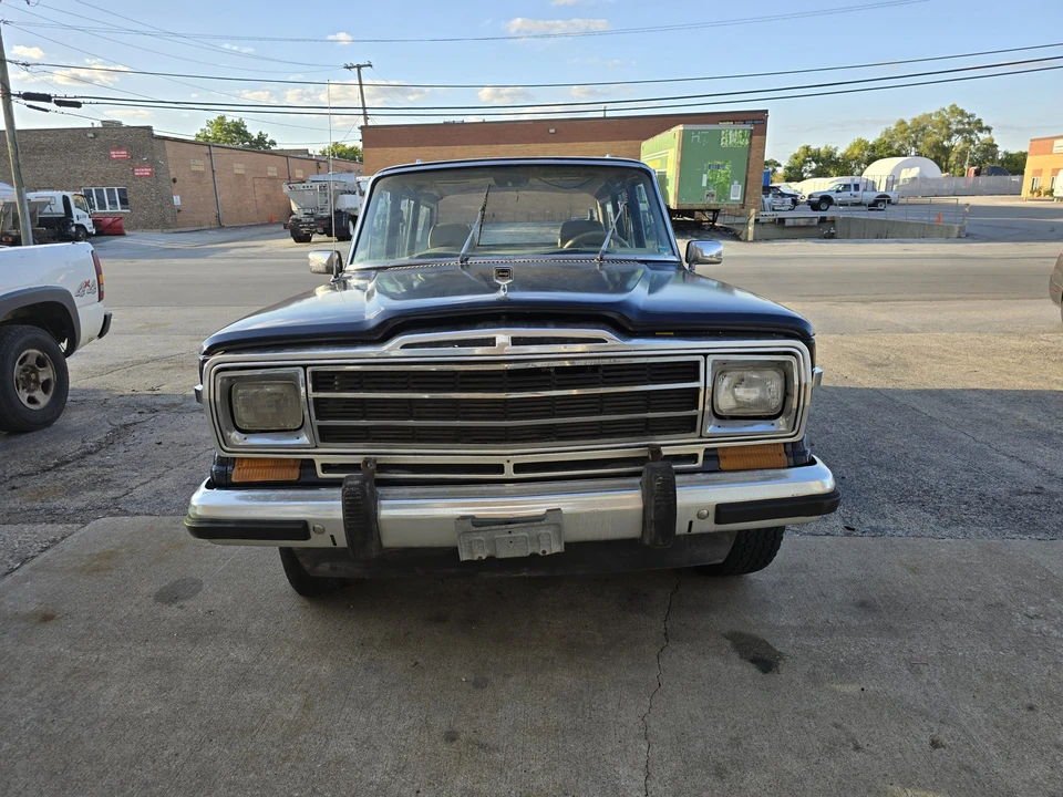 1991 Jeep SJ Grand Wagoneer - Image 4 of 31
