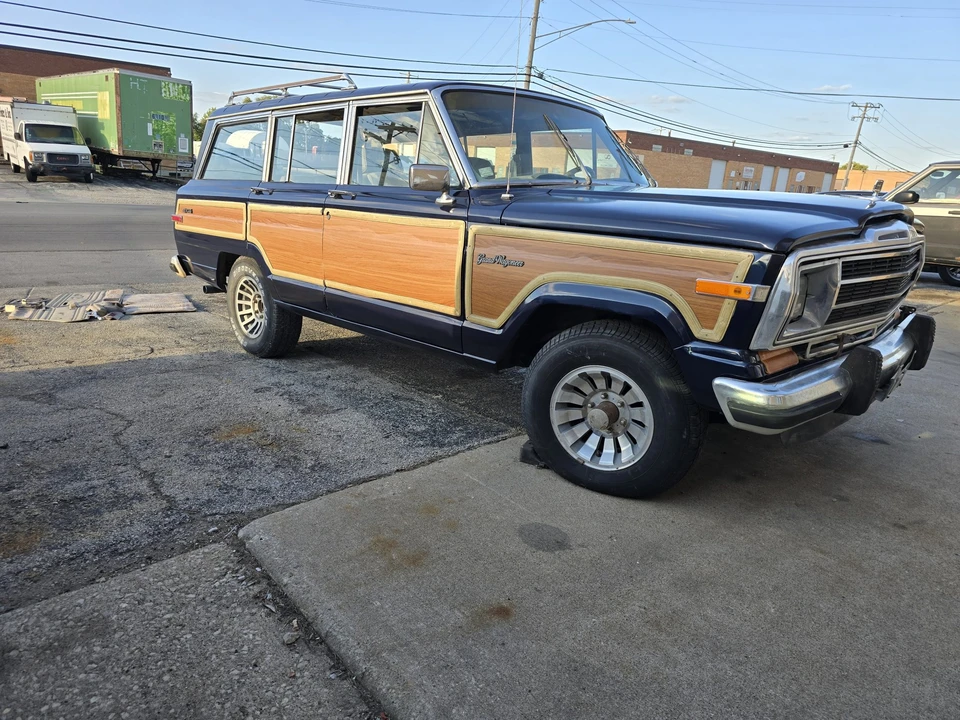 1991 Jeep SJ Grand Wagoneer - Image 17 of 31