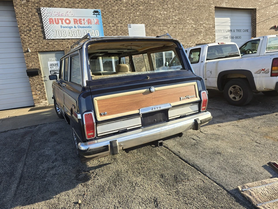 1991 Jeep SJ Grand Wagoneer - Image 12 of 31