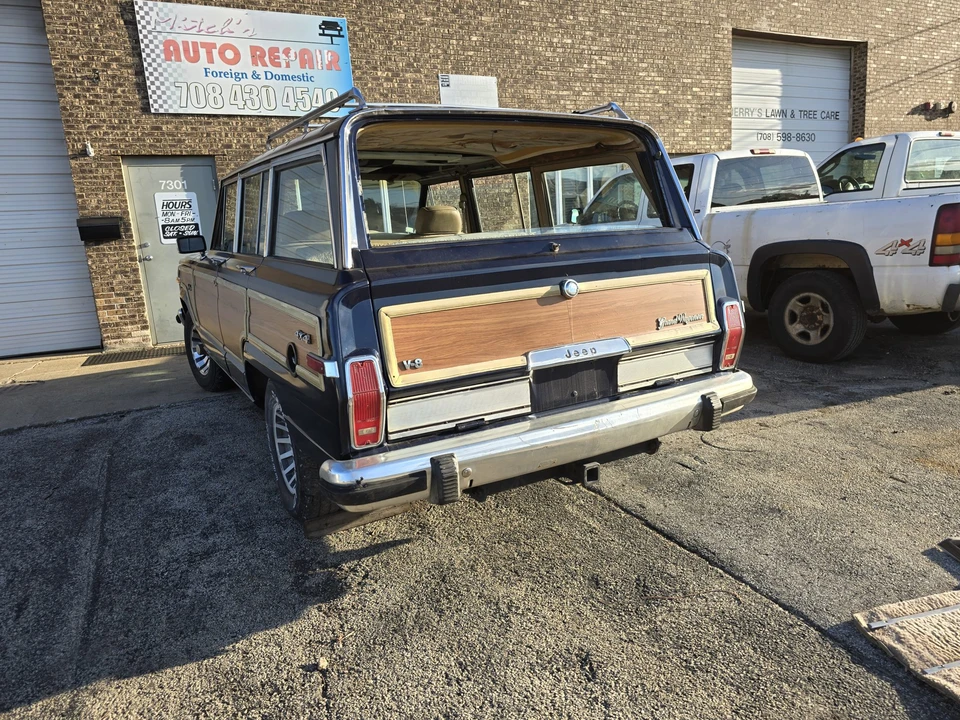 1991 Jeep SJ Grand Wagoneer - Image 11 of 31