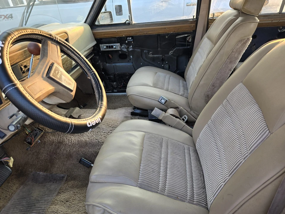 1991 Jeep SJ Grand Wagoneer - Image 23 of 31