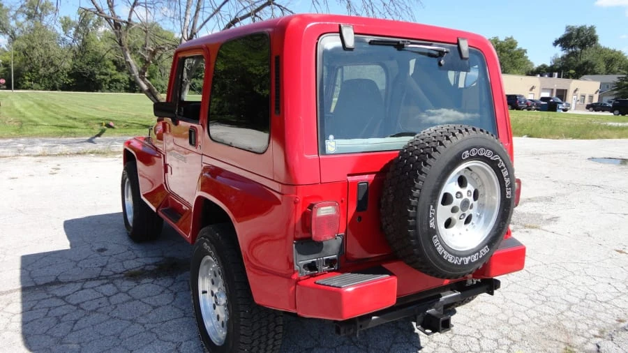 1991 Jeep Renegade - Image 3 of 11