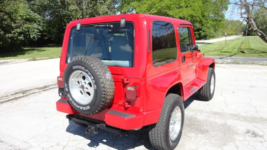 1991 Jeep Renegade - Image 5 of 11