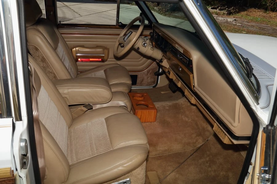 1991 Jeep SJ Wagoneer - Image 23 of 31