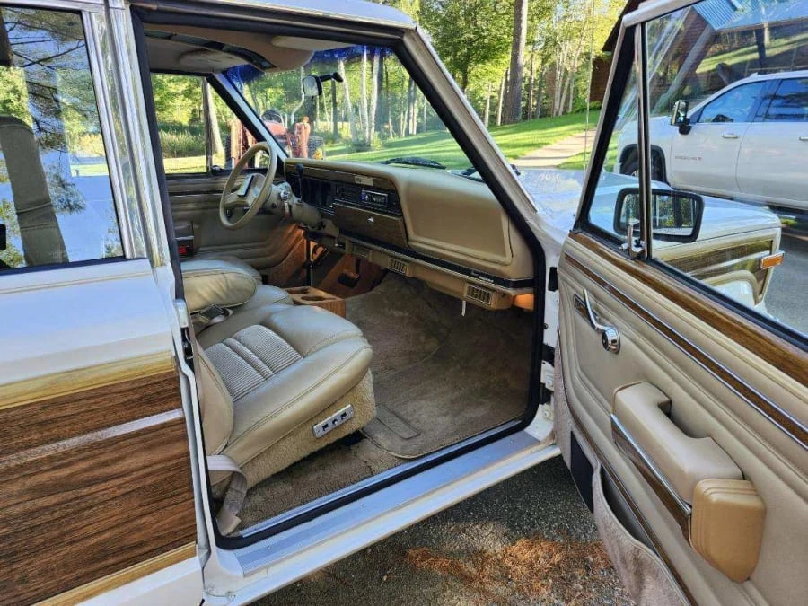 1991 Jeep SJ Wagoneer - Image 11 of 15