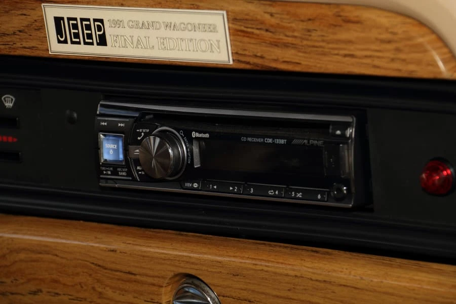1991 Jeep SJ Wagoneer - Image 20 of 31