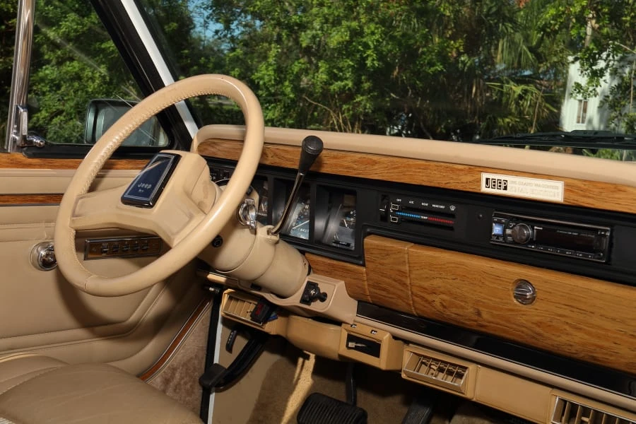 1991 Jeep SJ Wagoneer - Image 19 of 31