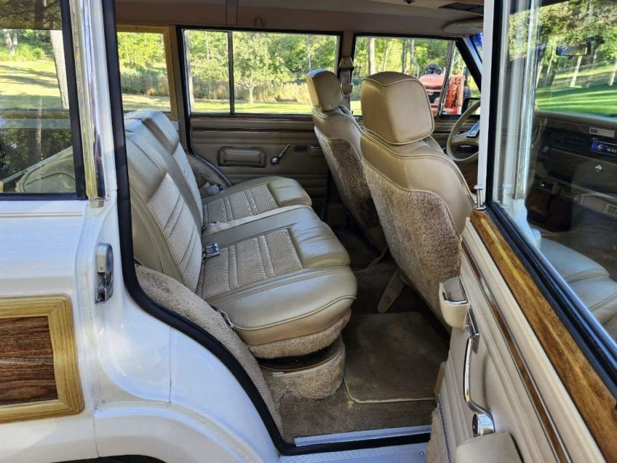 1991 Jeep SJ Wagoneer - Image 10 of 15