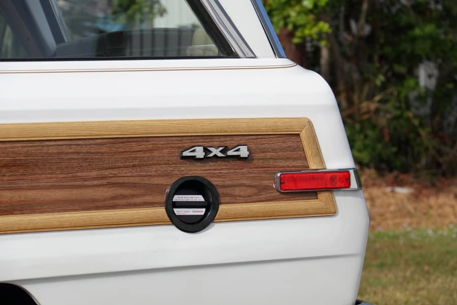 1991 Jeep SJ Wagoneer - Image 8 of 31