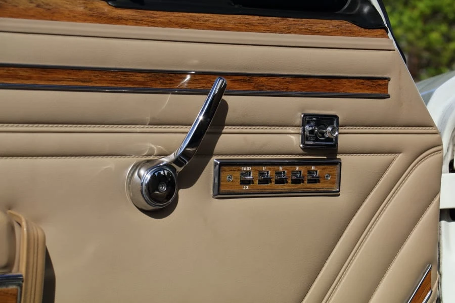1991 Jeep SJ Wagoneer - Image 25 of 31
