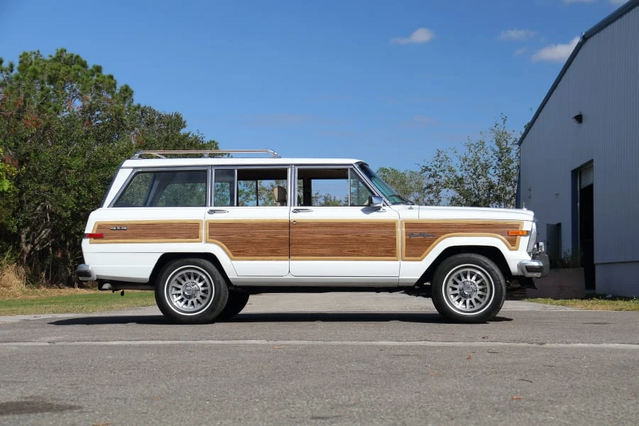 1991 Jeep SJ Wagoneer - Image 15 of 31
