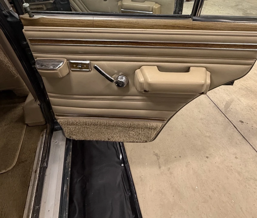 1991 Jeep SJ Wagoneer - Image 7 of 11