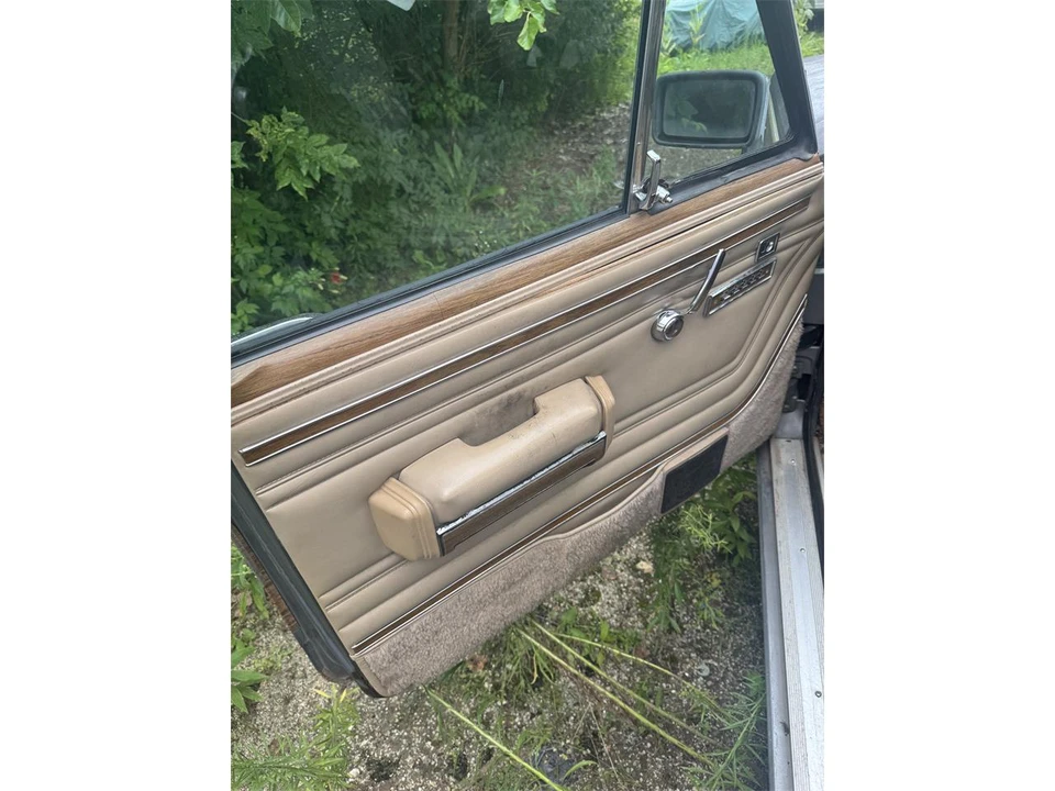 1991 Jeep SJ Wagoneer - Image 7 of 21