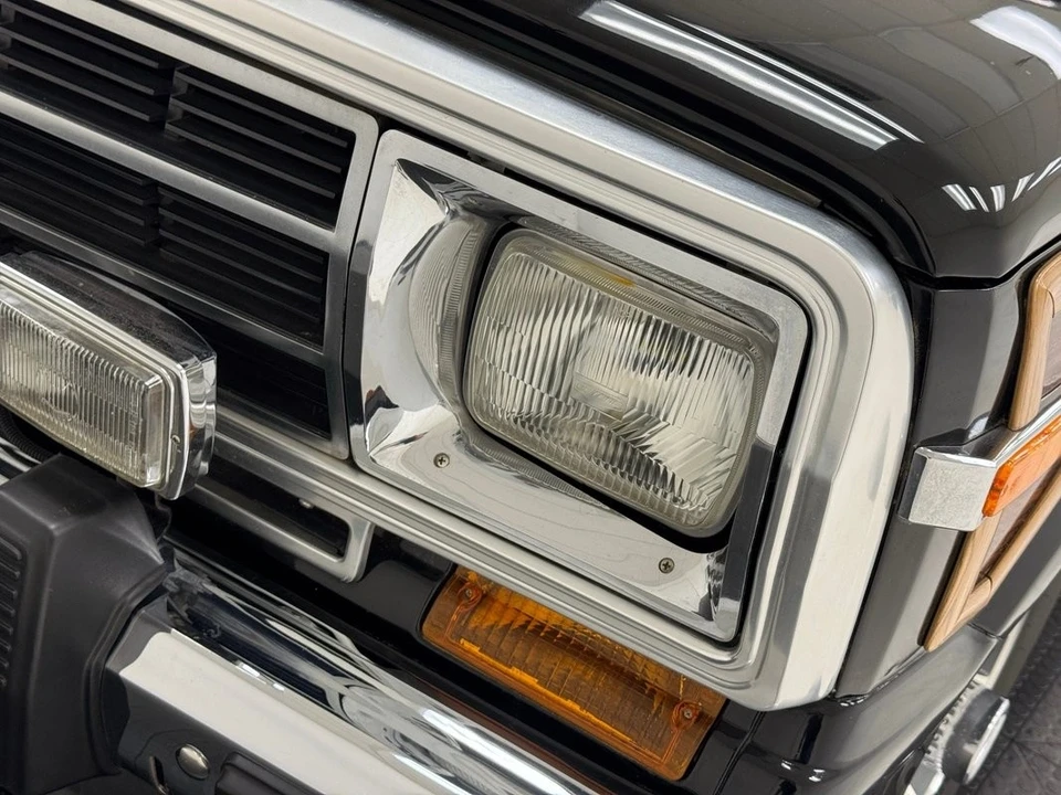 1991 Jeep SJ Wagoneer - Image 10 of 21