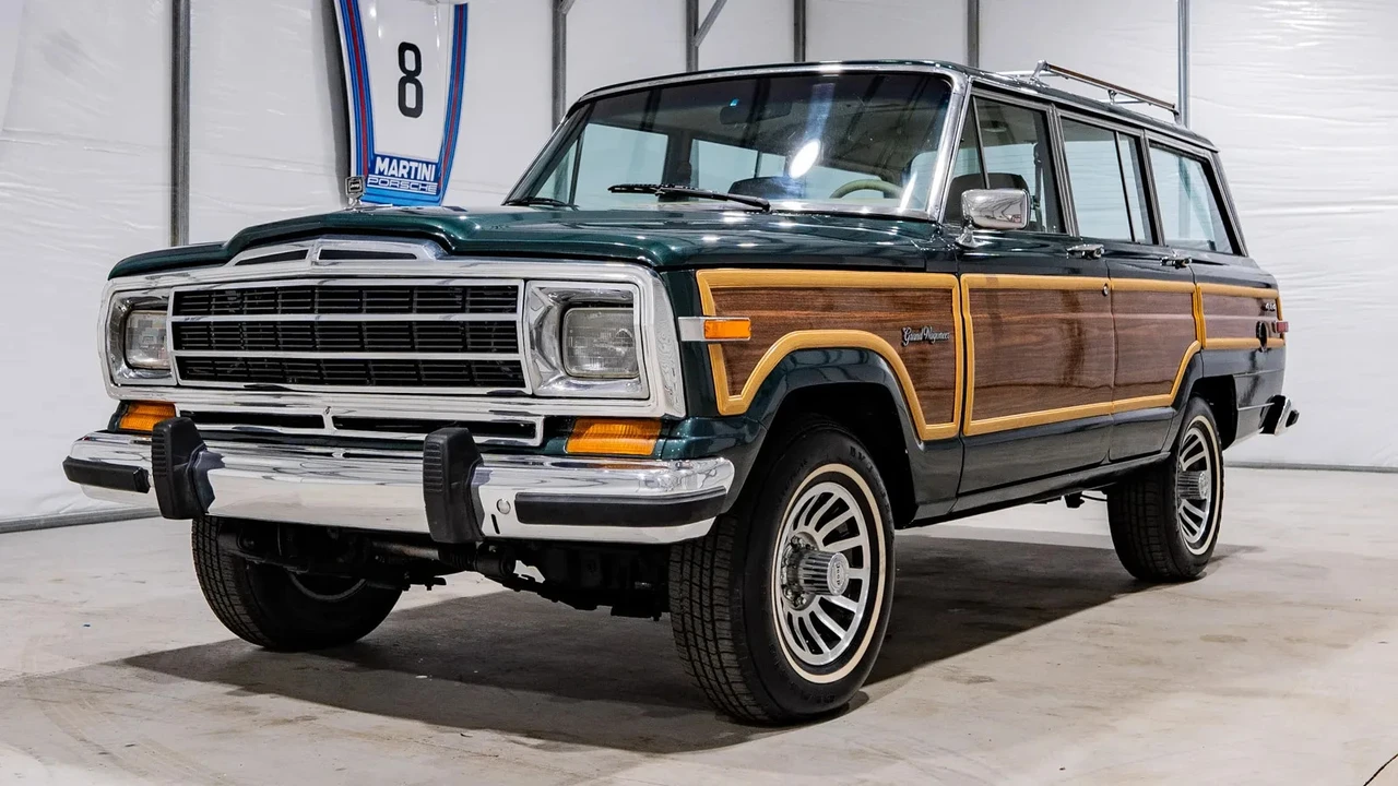 1991 Jeep SJ Wagoneer - Image 8 of 17