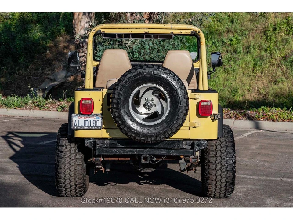1991 Jeep SJ Wagoneer - Image 9 of 31