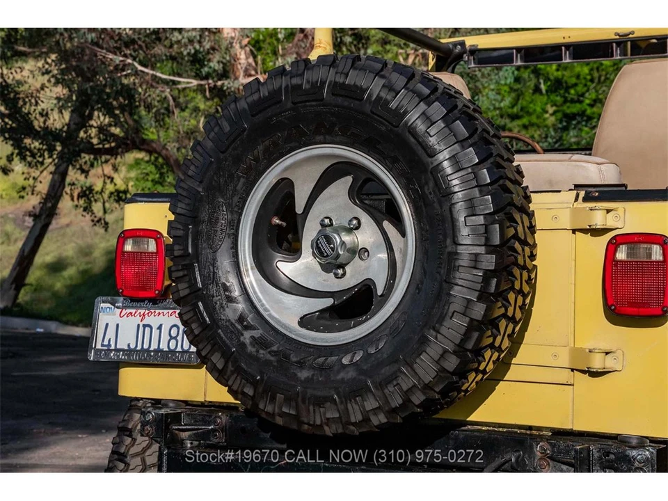 1991 Jeep SJ Wagoneer - Image 8 of 31