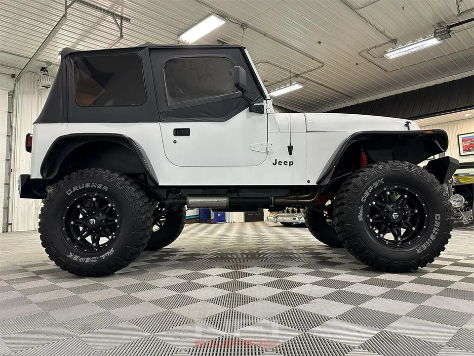 1991 Jeep YJ Wrangler - Image 17 of 31