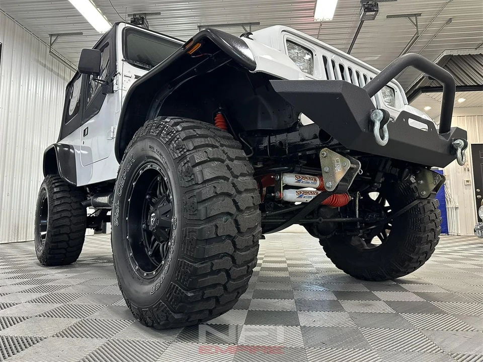1991 Jeep YJ Wrangler - Image 15 of 31