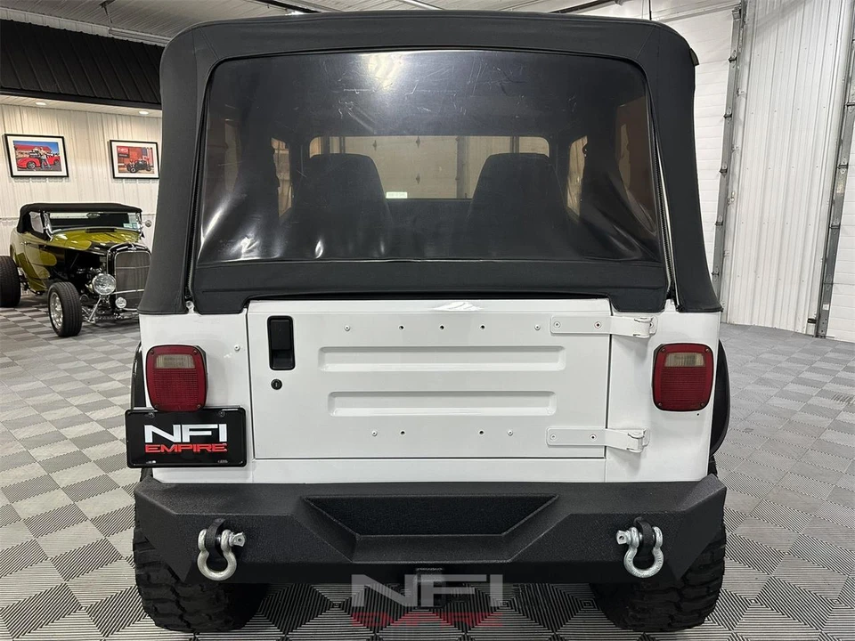 1991 Jeep YJ Wrangler - Image 9 of 31