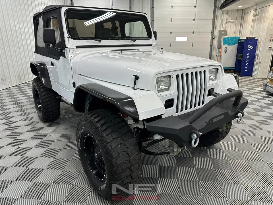 1991 Jeep YJ Wrangler - Image 5 of 31