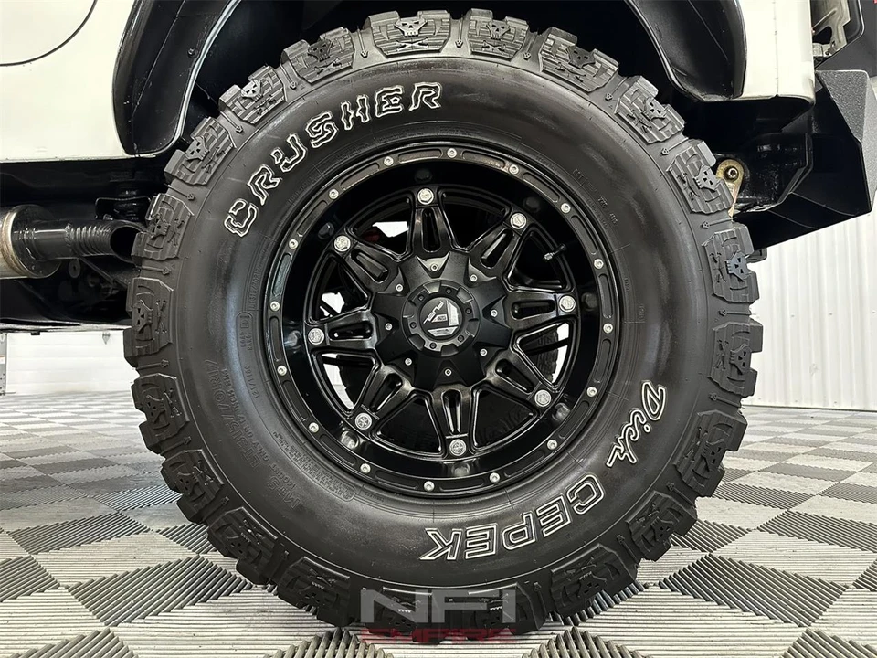 1991 Jeep YJ Wrangler - Image 22 of 31
