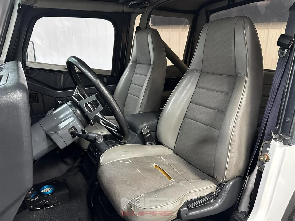 1991 Jeep YJ Wrangler - Image 24 of 31