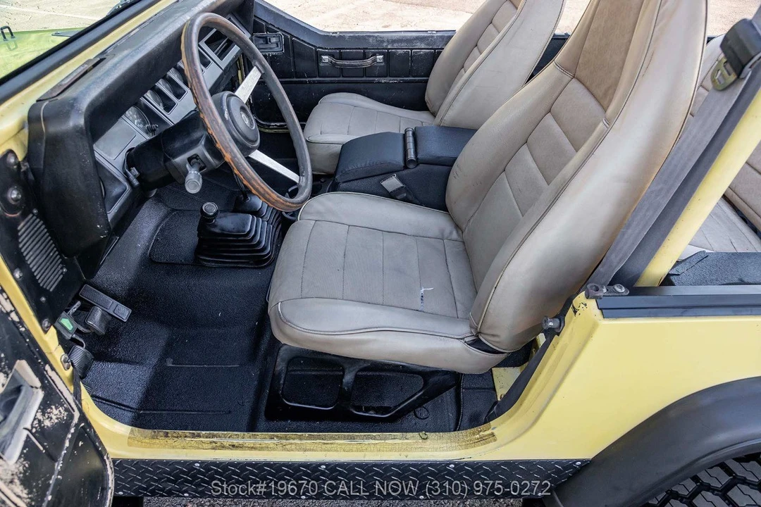 1991 Jeep YJ Wrangler - Image 28 of 31