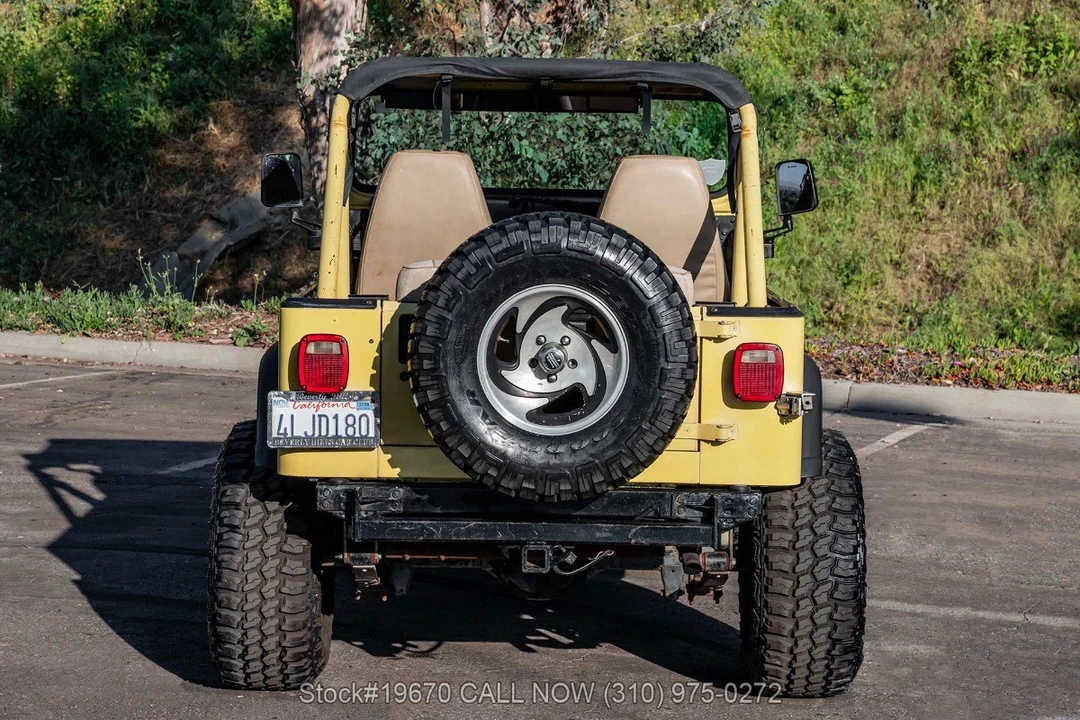 1991 Jeep YJ Wrangler - Image 17 of 31