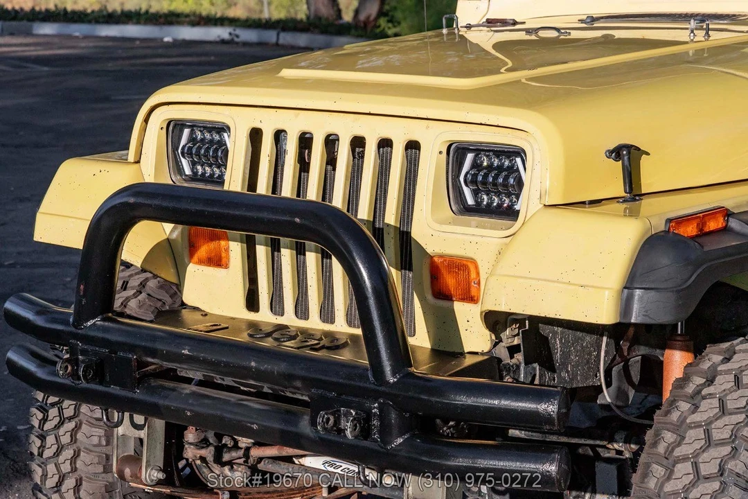 1991 Jeep YJ Wrangler - Image 14 of 31